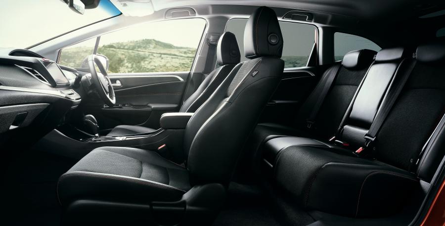 Интерьер Honda Jade RS 2018 года  (JP) (фото 10 из 13)